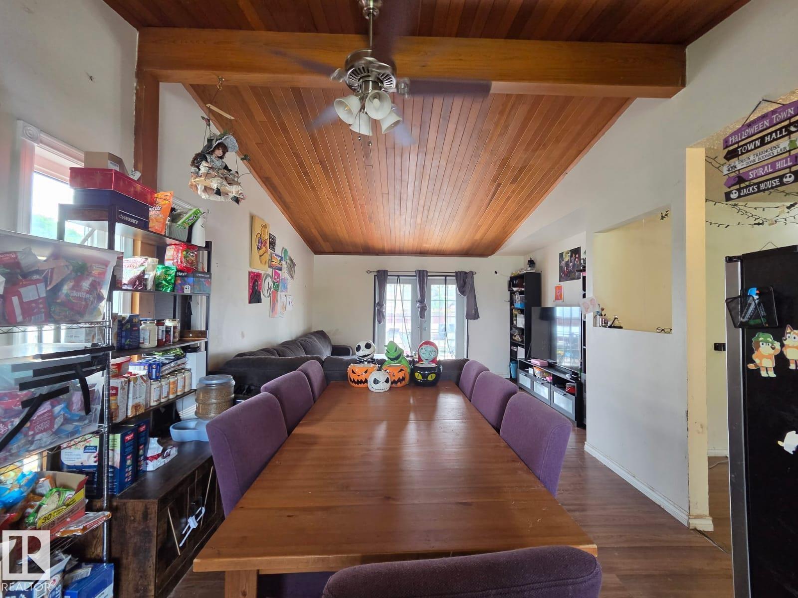 3511 28 AV NW - 7