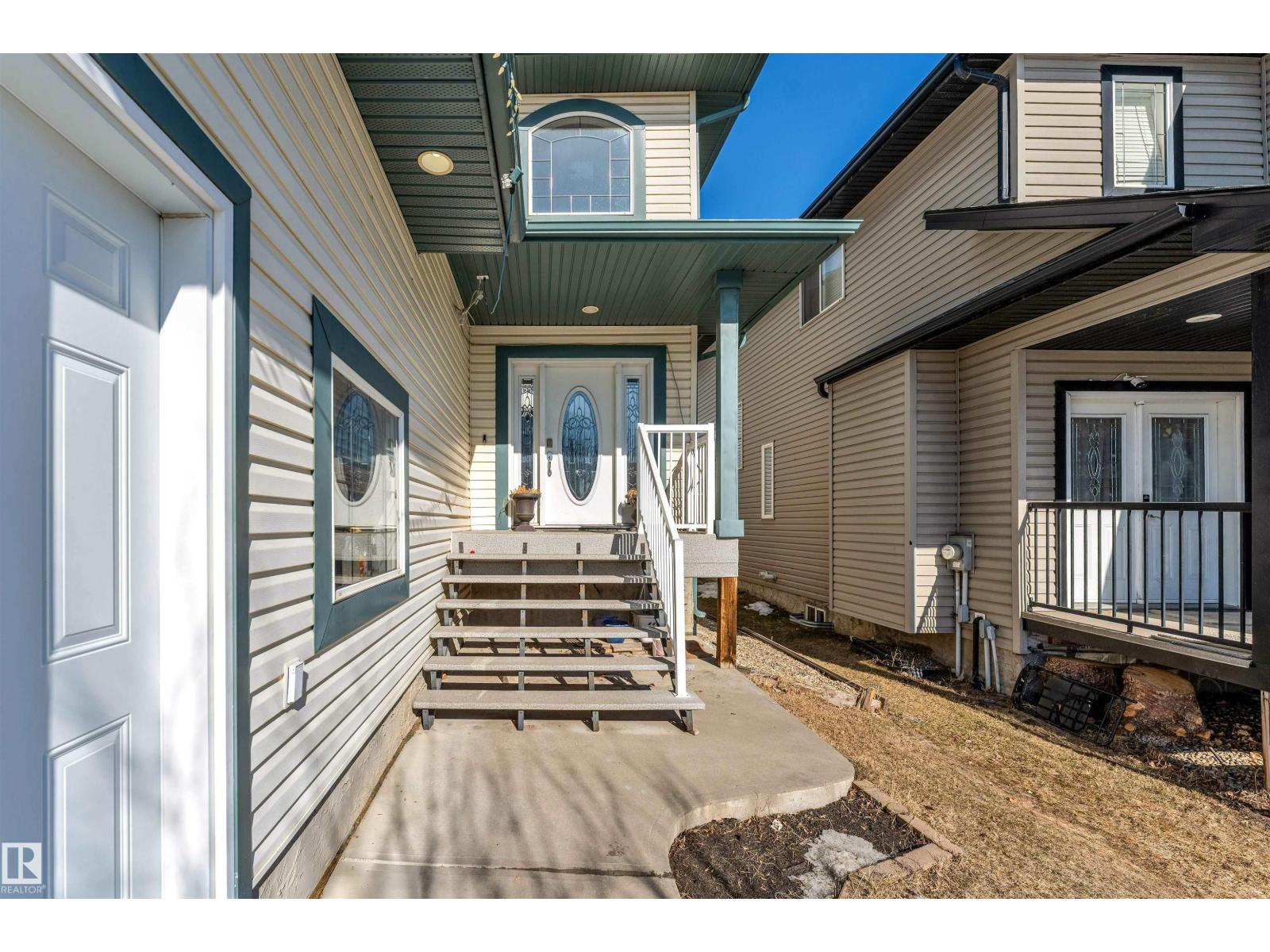 4620 160 AV NW - 2