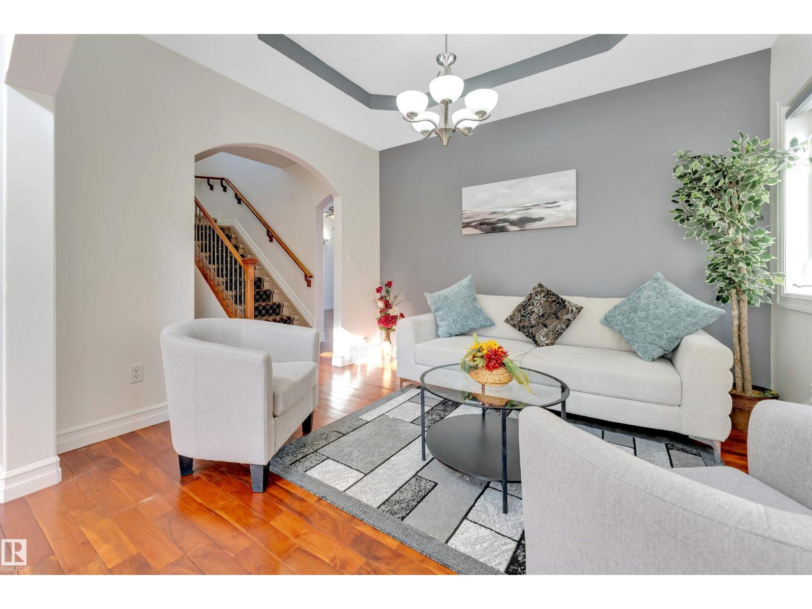 4620 160 AV NW - 9