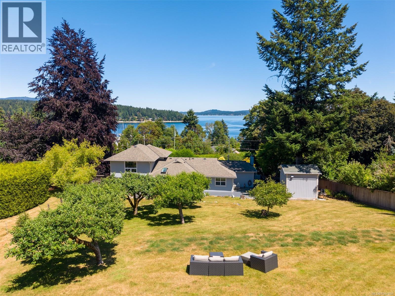 2618 Mill Bay Rd, Mill Bay