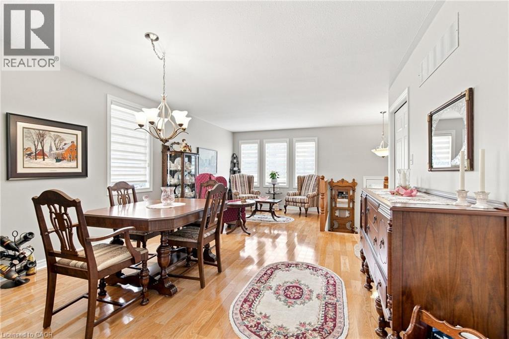 32 BREWSTER Way - Image 8