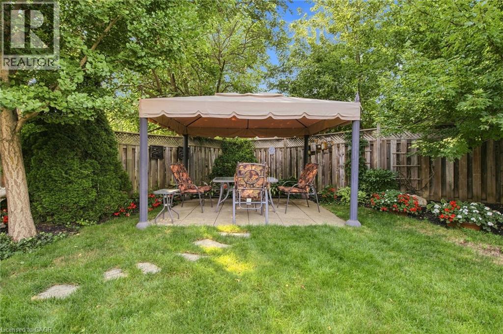 32 BREWSTER Way - 25