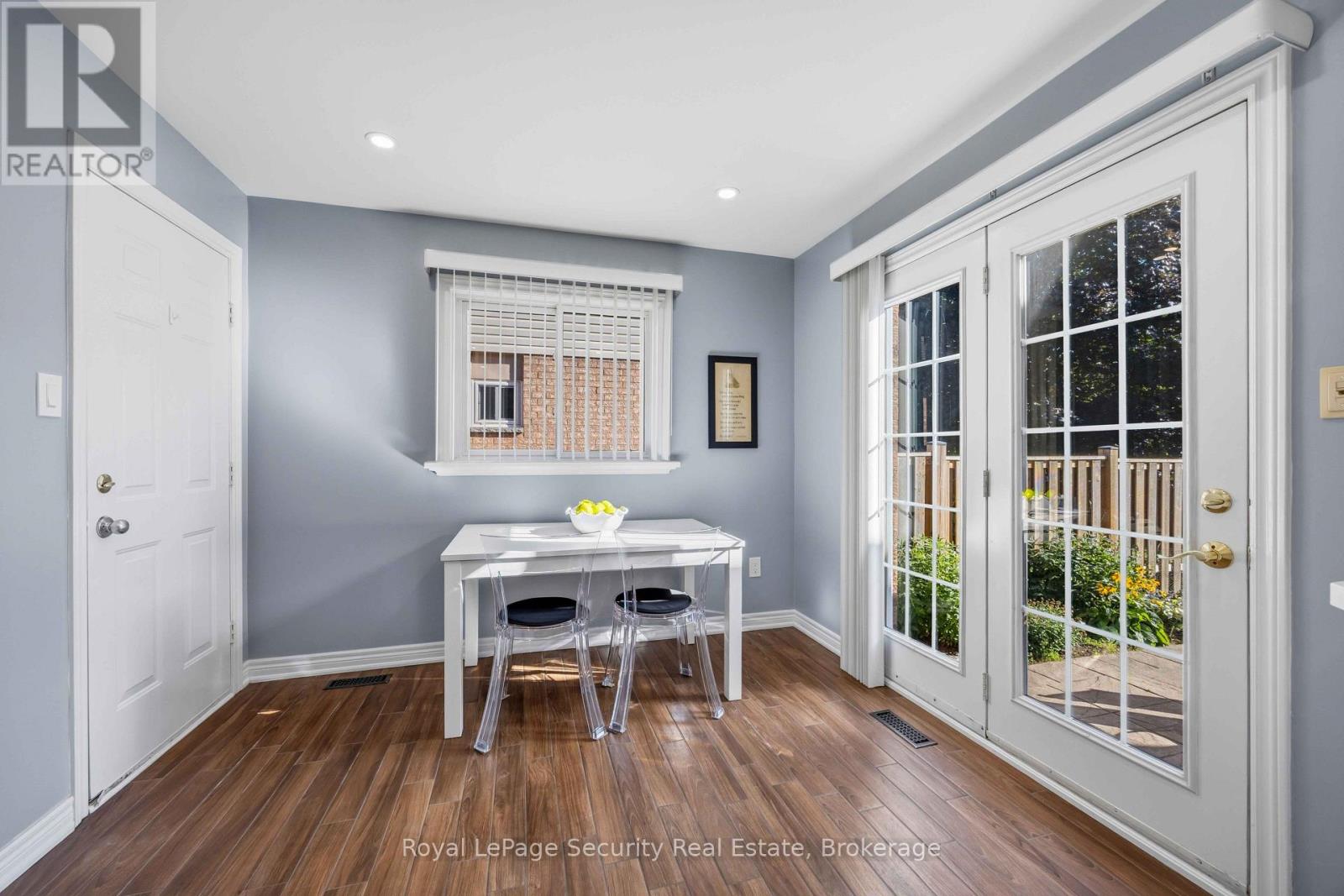 46 BIRCHWAY PLACE - 17
