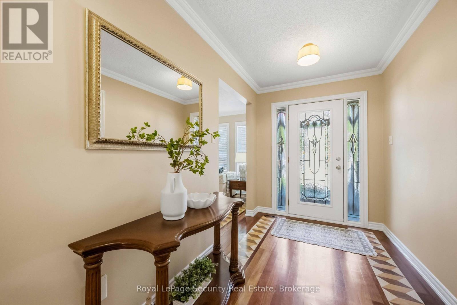 46 BIRCHWAY PLACE - 3