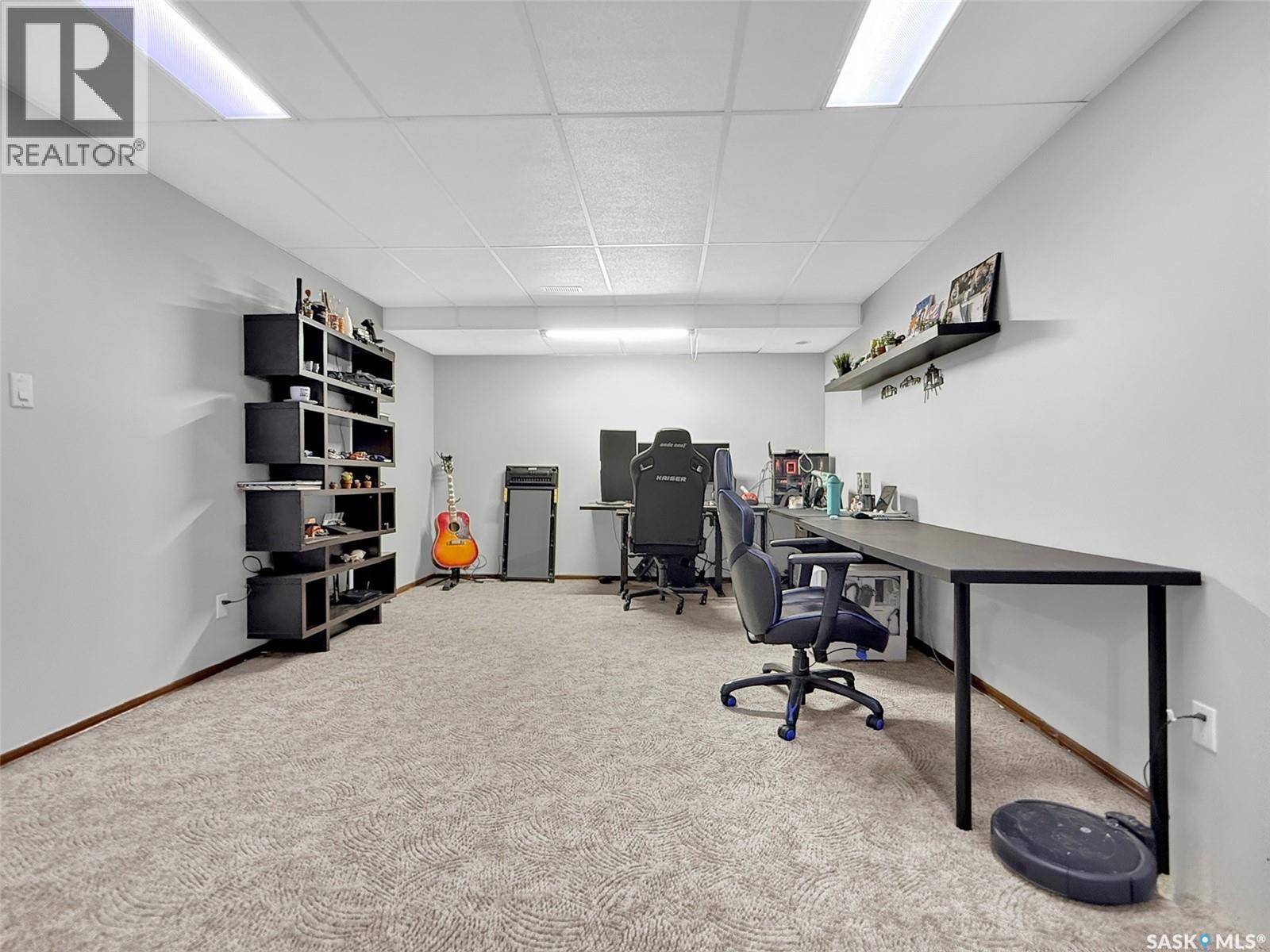 445 4th AVENUE NW - 18