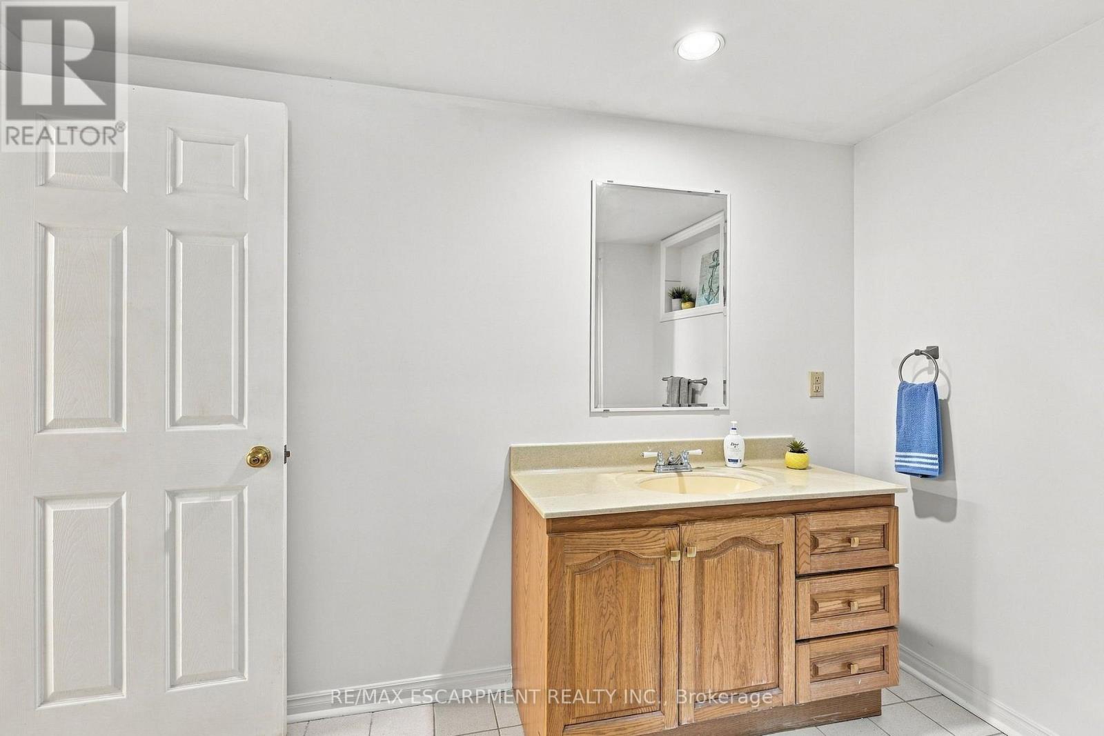 75 FLAMBORO STREET - Image 40