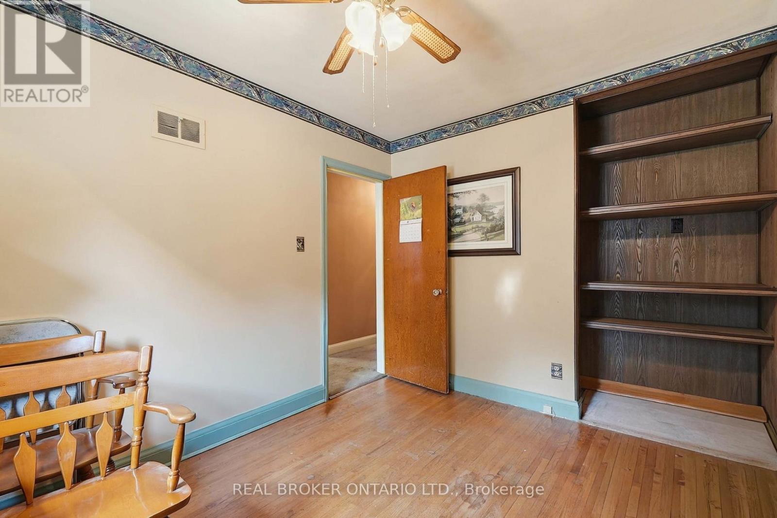 21 OAKWOOD AVENUE - 20