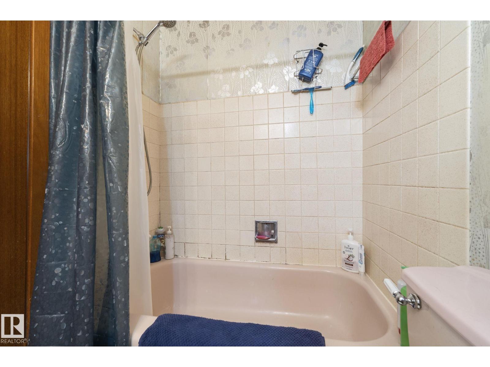 12908 & 12910 102 ST NW - Image 19