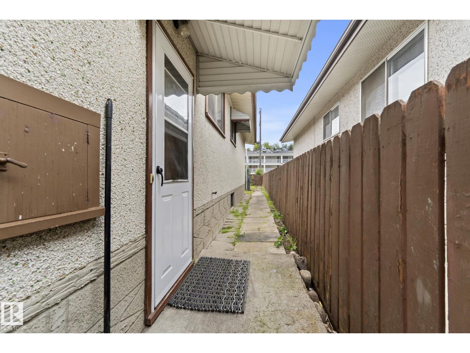 12908 & 12910 102 ST NW - Image 28