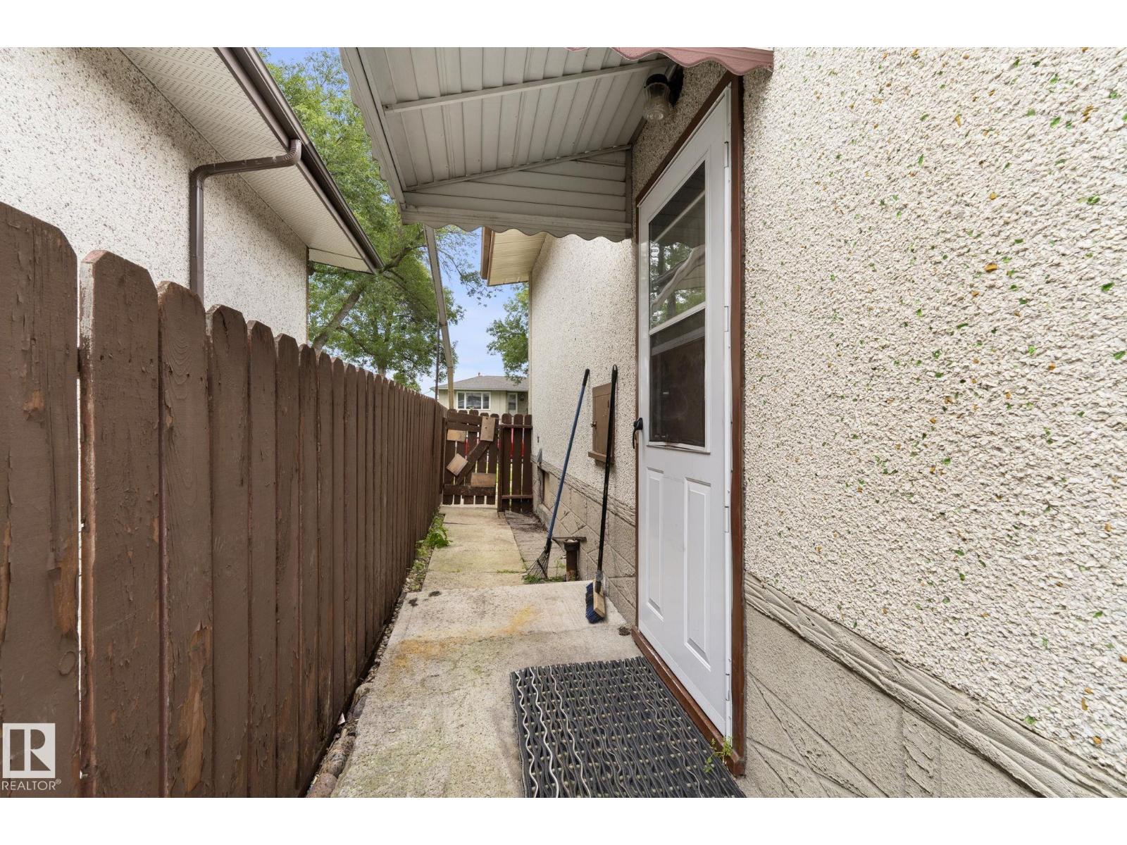 12908 & 12910 102 ST NW - Image 29