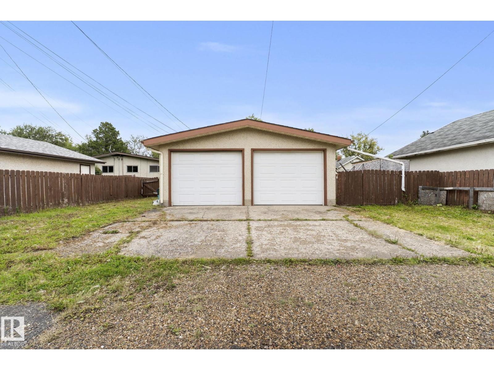 12908 & 12910 102 ST NW - 44