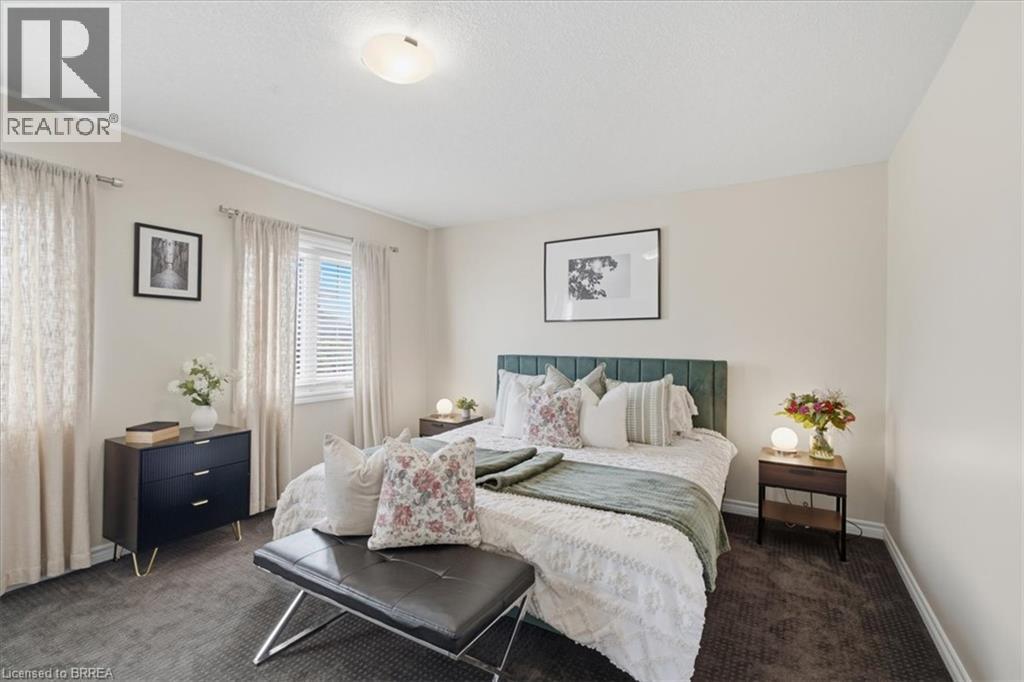 14 MCQUEEN Drive - 25