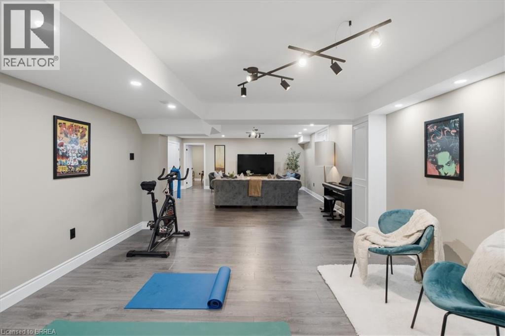 14 MCQUEEN Drive - Image 39