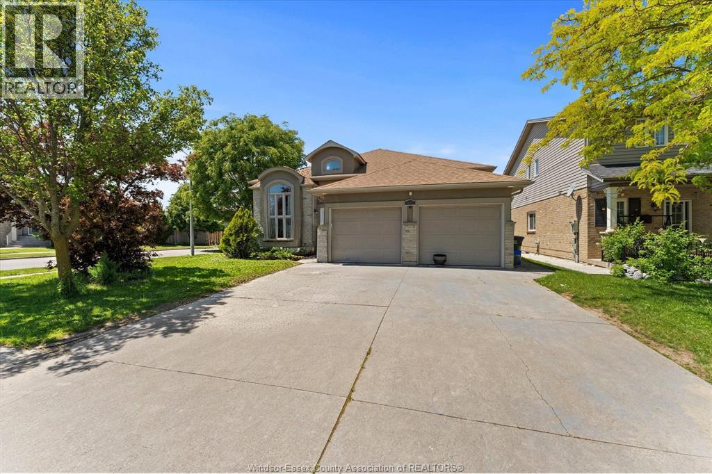 4697 HELSINKI CRESCENT - Image 3