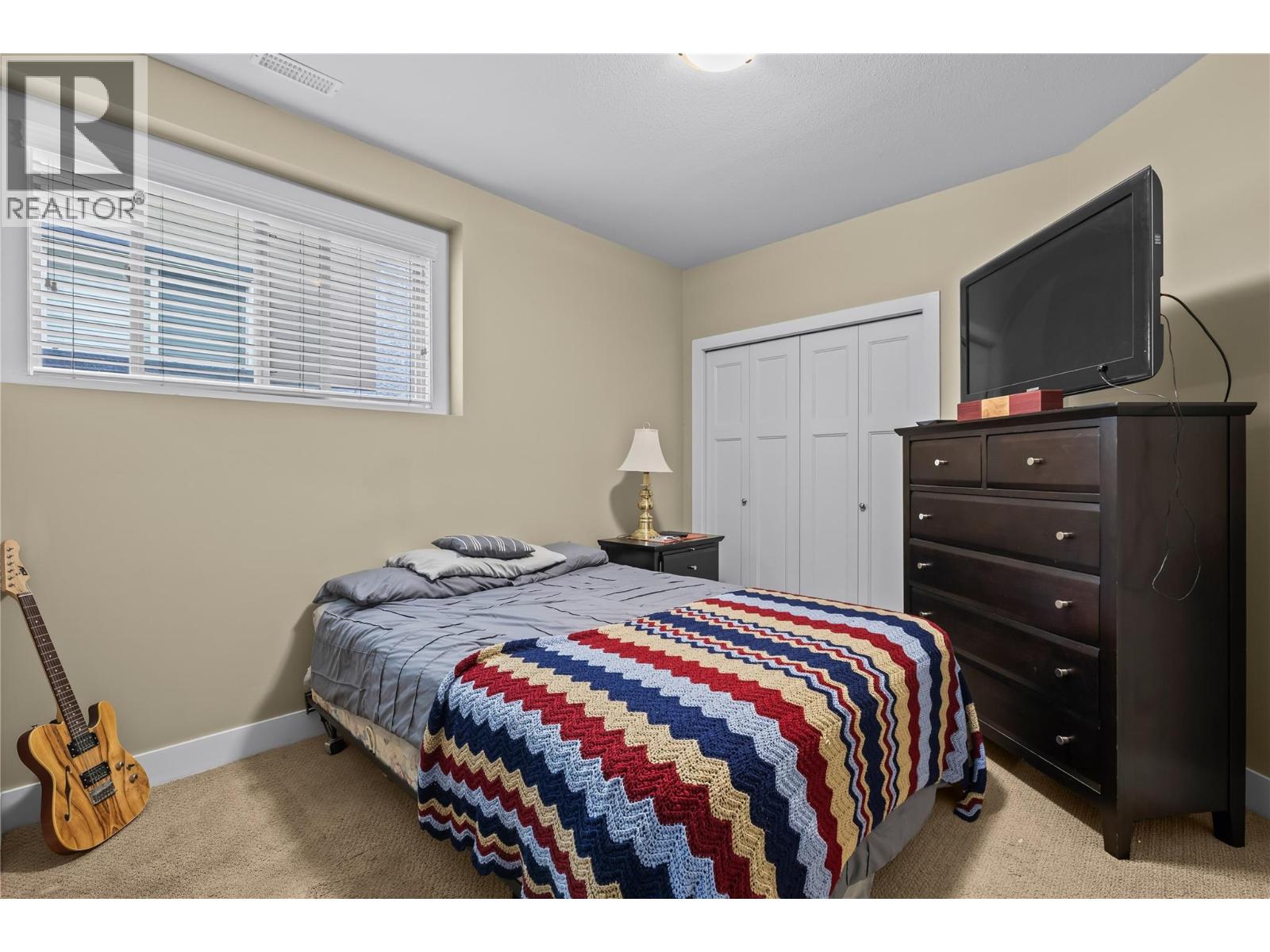 #2 2421 Glacier Court - 42