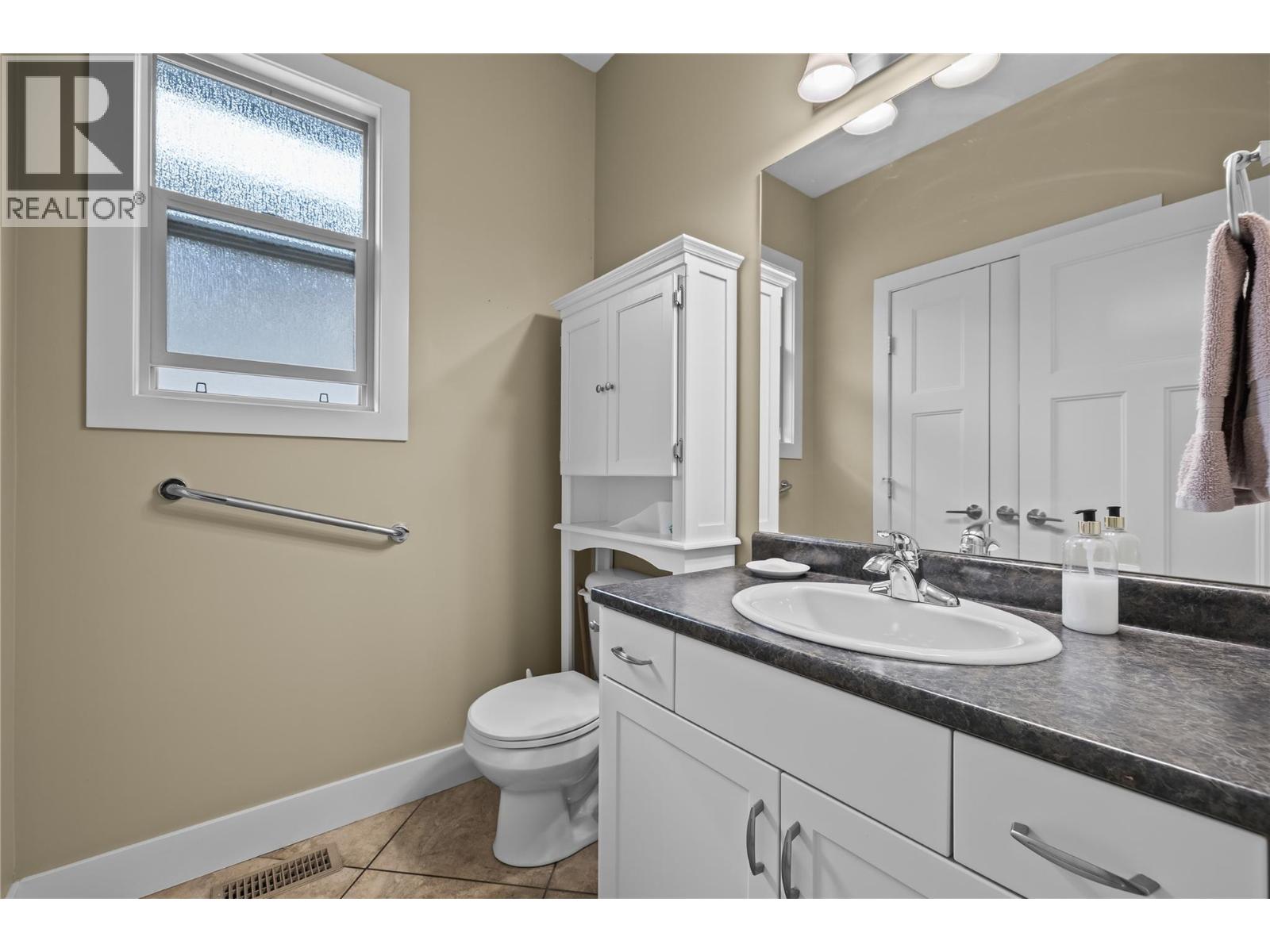 #2 2421 Glacier Court - Image 26