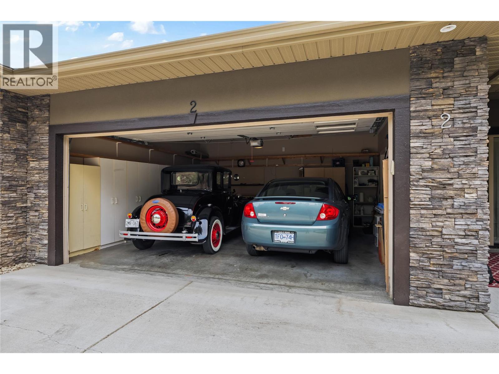 #2 2421 Glacier Court - Image 44