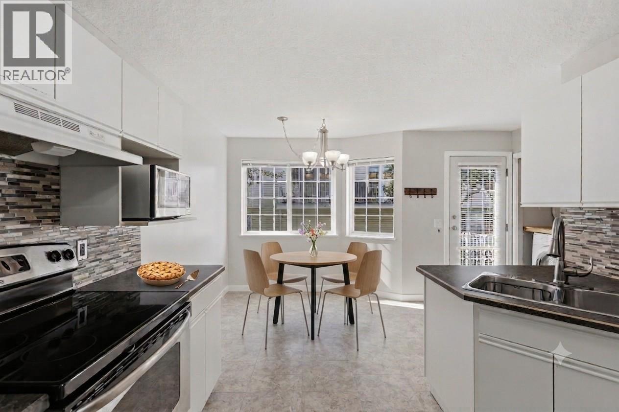#46 2020 ROBSON Place - Image 13