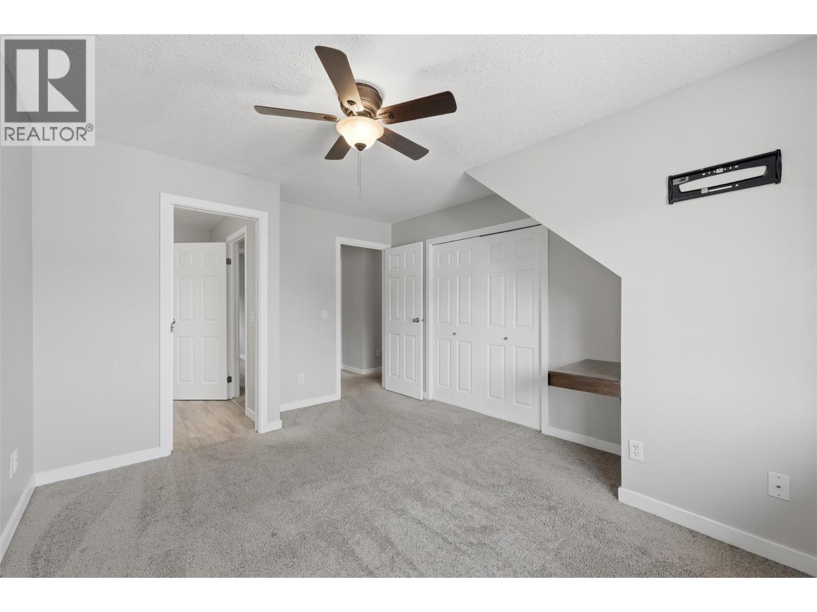 #46 2020 ROBSON Place - Image 22