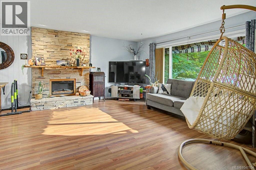 402 Young St - 2