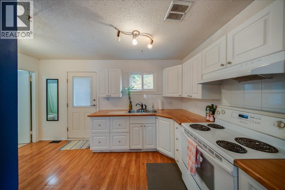 1220 Tamarac Avenue - 4