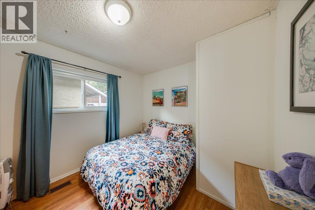 1220 Tamarac Avenue - Image 16