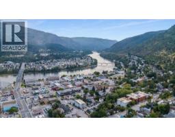 1220 Tamarac Avenue, Trail, BC V1R4J1 Photo 27