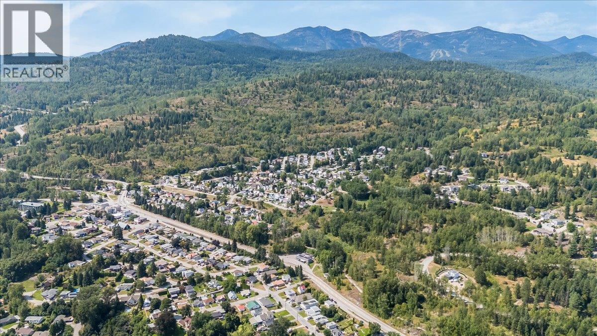 469 FORREST Drive - 7