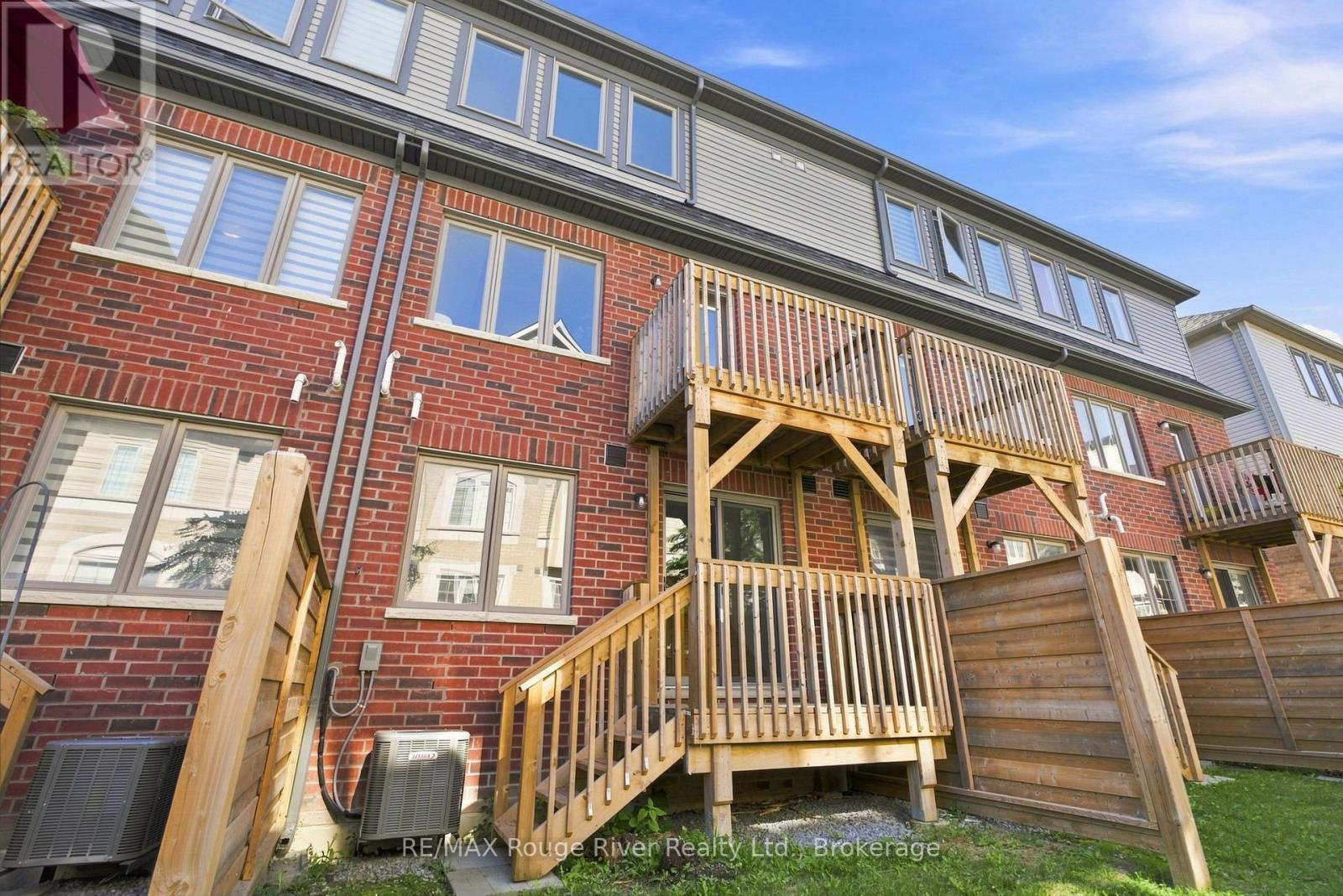2607 MAGDALEN PATH W - 48