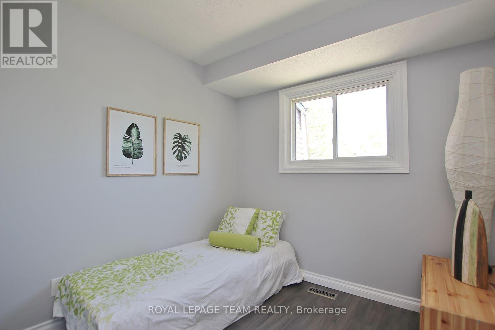 3 Bed, 2 Bath House for Sale in Ottawa – 90 – 3400 PAUL ANKA DRIVE, Ottawa – MLS# X13555936 - Image 48
