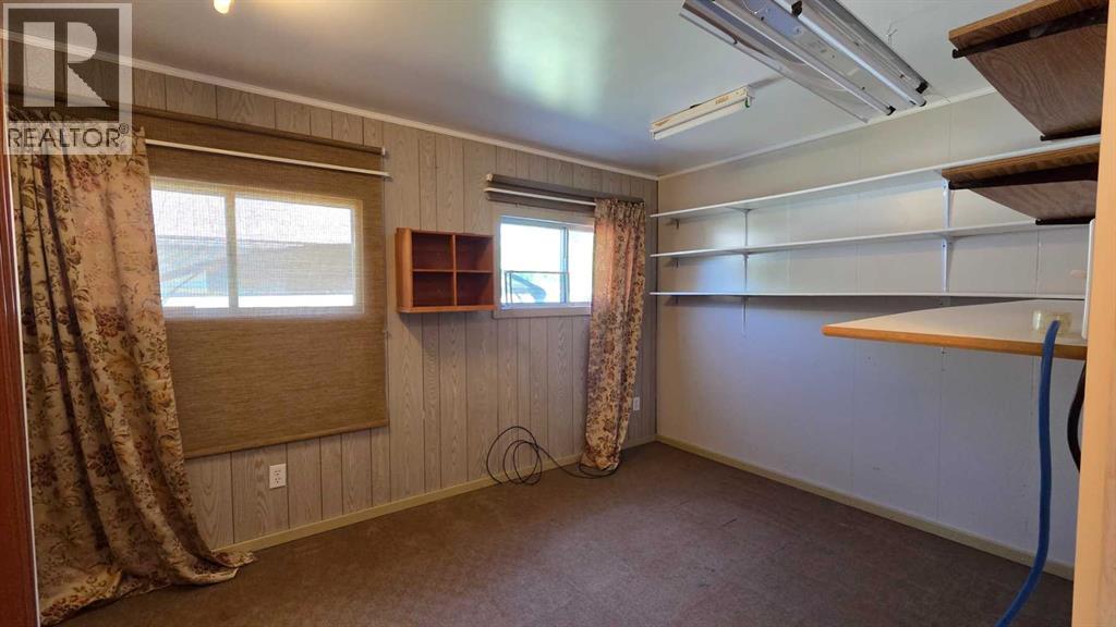 221 Truman Street - Image 13