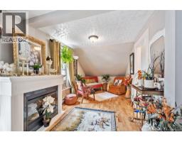 76 Steadman Street, photo 3