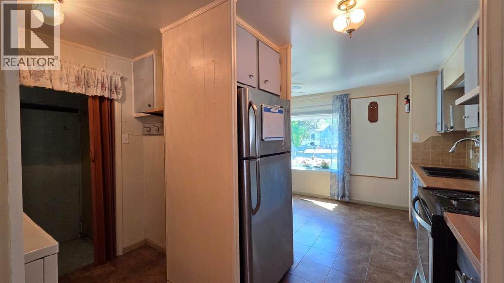 221 Truman Street - Image 4
