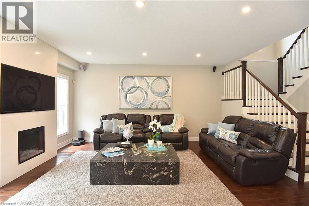 74 LAMPMAN Drive - 21
