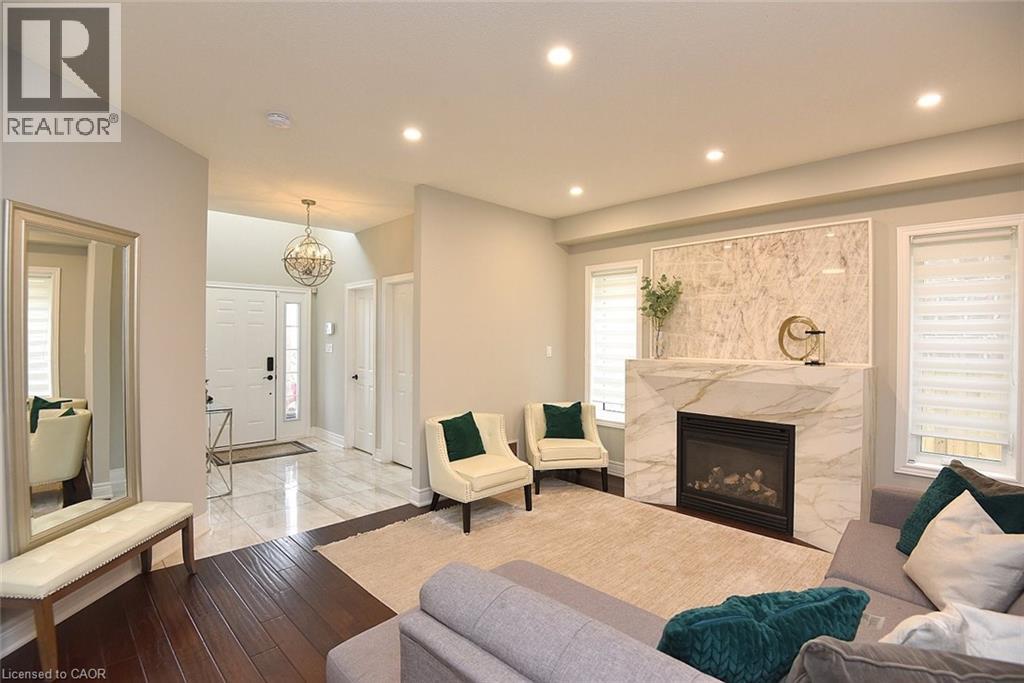 74 LAMPMAN Drive - 7