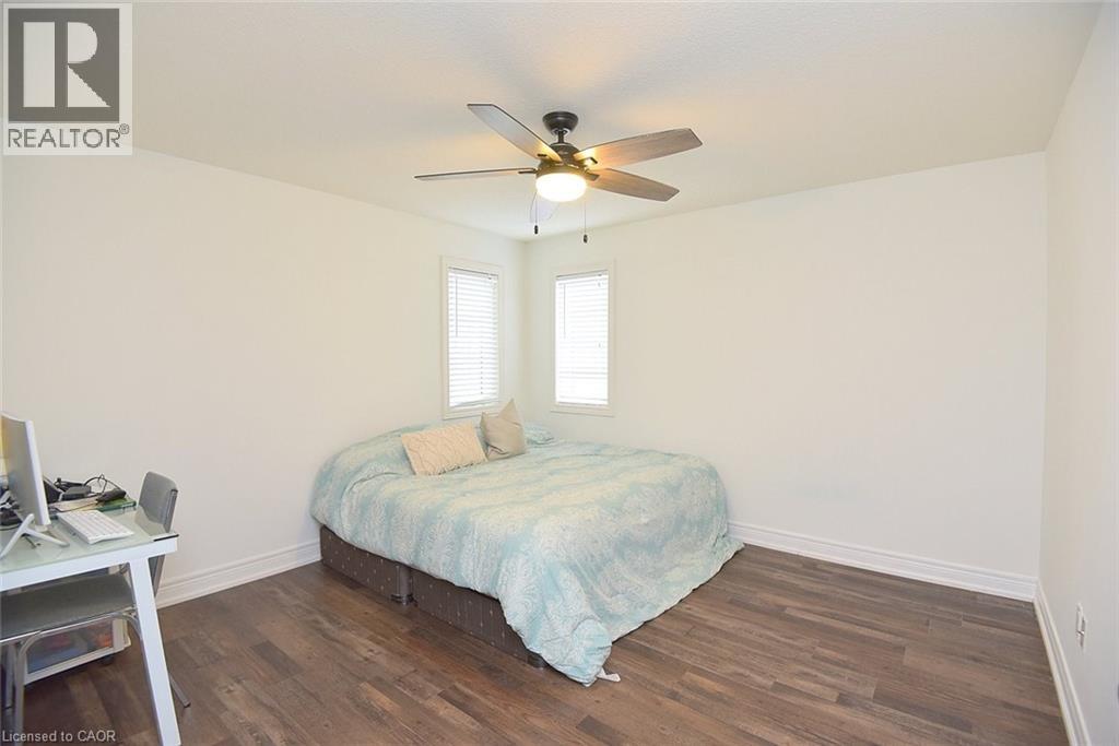 74 LAMPMAN Drive - 36