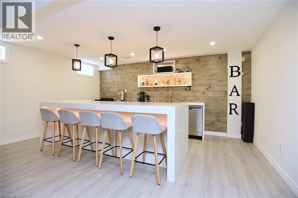 74 LAMPMAN Drive - Image 25