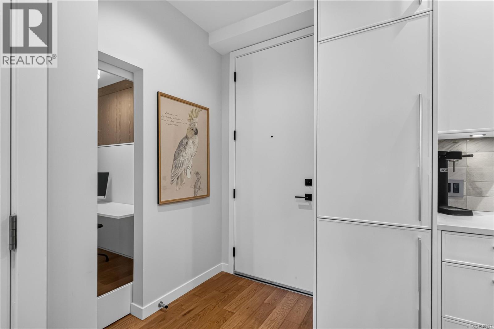 303 1018 Pentrelew Place, Victoria