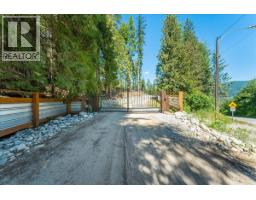 1110 23rd Street, Castlegar, BC V1N3A6 Photo 11