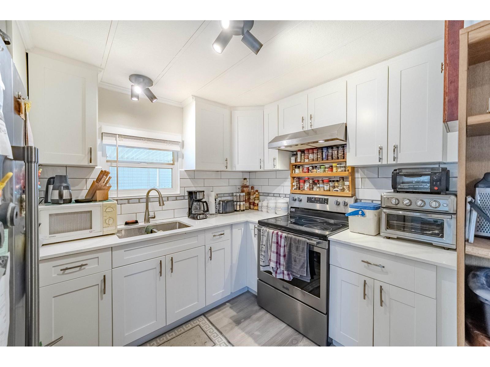 2 Bed, 1 Bath House for Sale in Abbotsford – 25 31313 LIVINGSTONE AVENUE, Abbotsford – MLS# R3156257 - Image 16