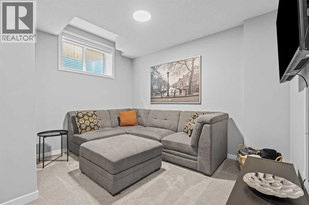 3304 2 Street NE - 24