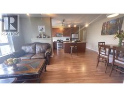 601 9266 University Crescent, Burnaby, BC V5A4Z1 Photo 15