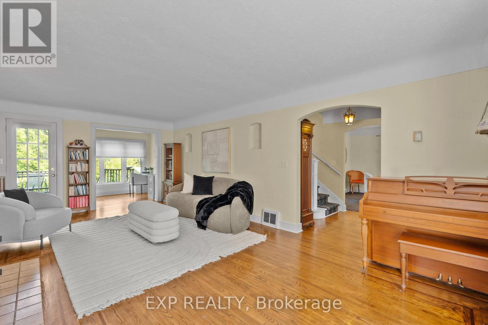83610 OLD RIVER ROAD W - 11