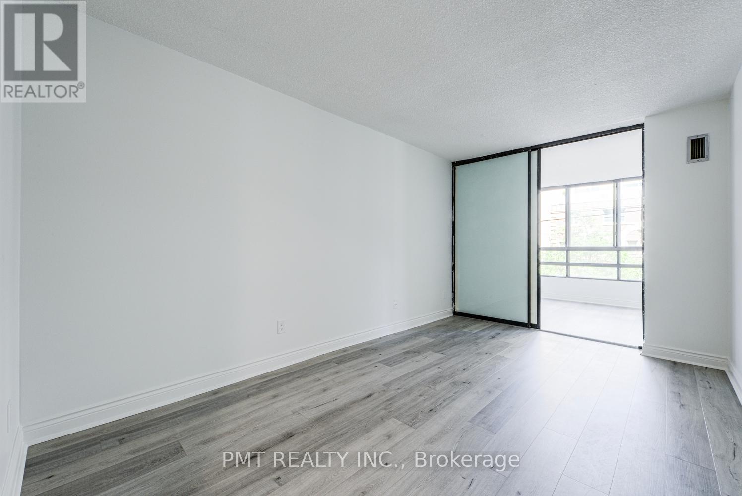 #202 77 CARLTON STREET - 21