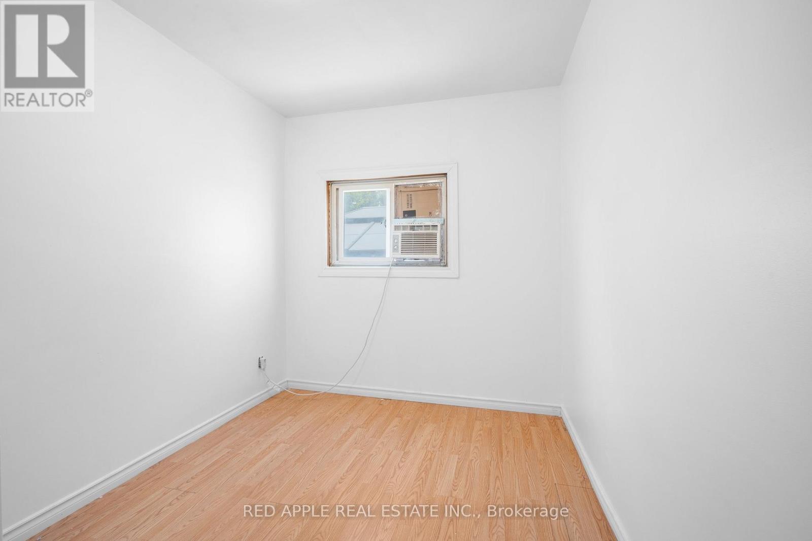 546 DUFFERIN STREET - 9