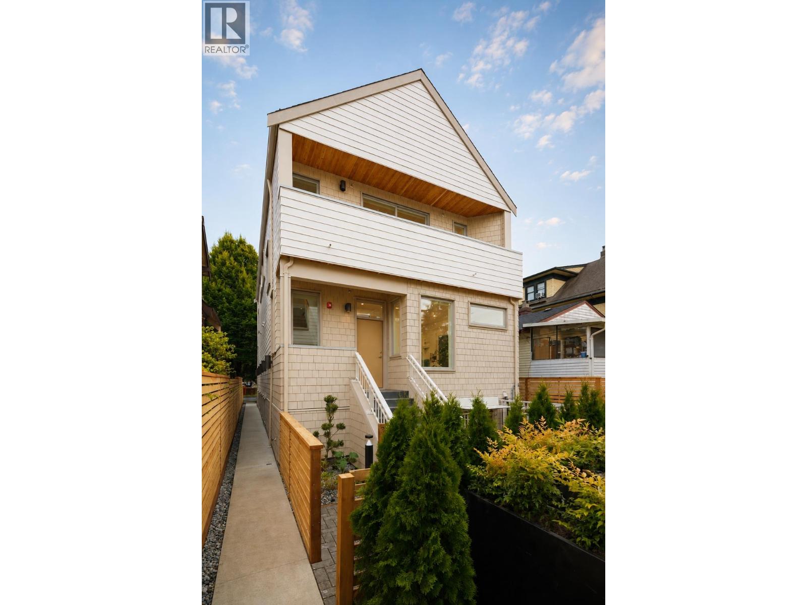 Property for sale at 3 595 E 49TH AVENUE