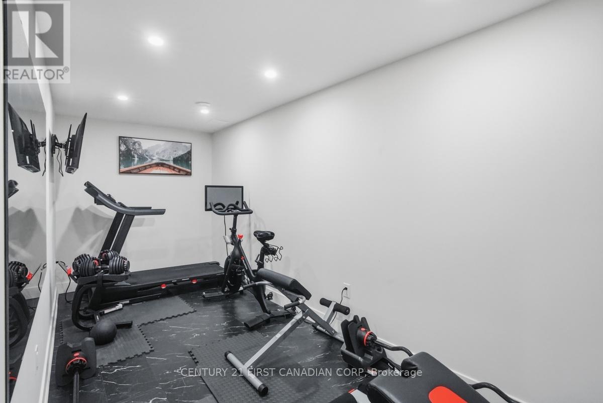 31 BRISCOE CRESCENT - Image 37