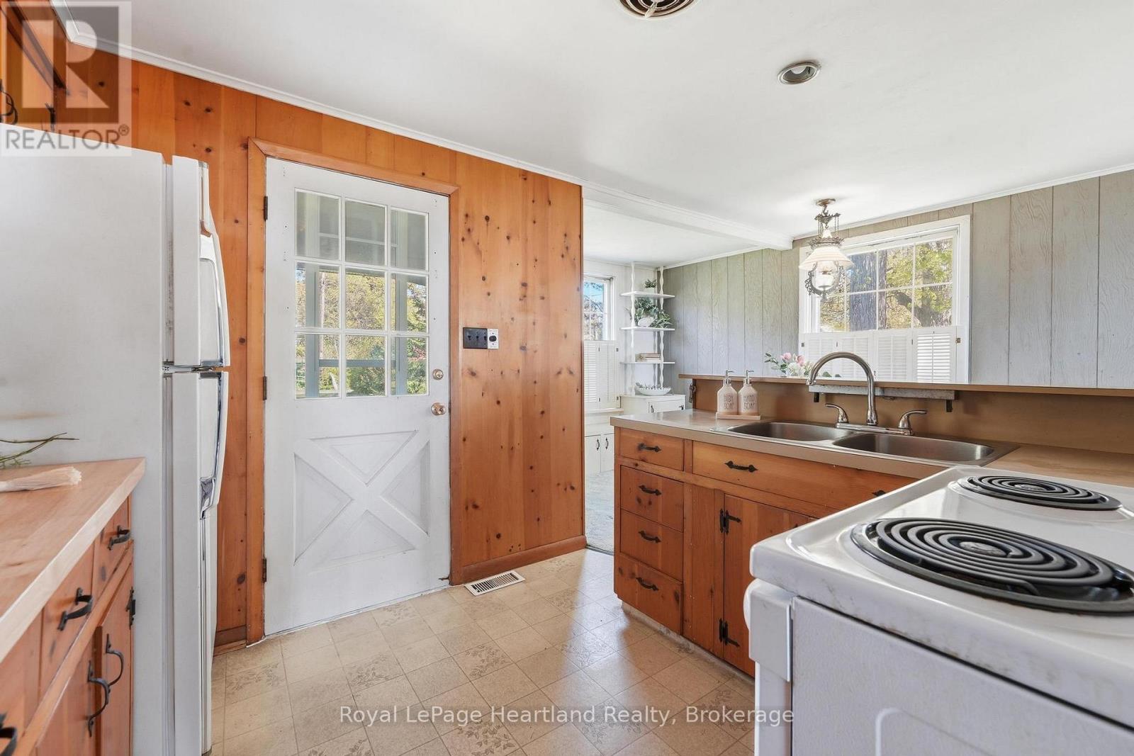 33730 SMITH AVENUE - Image 10