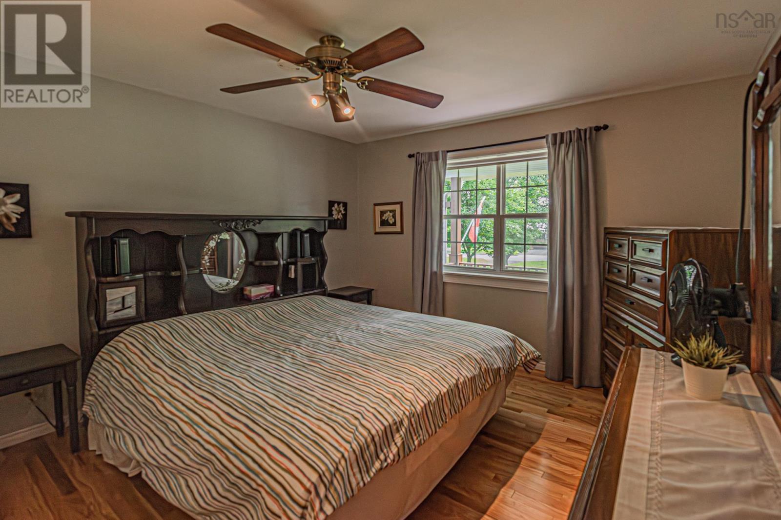112 Pleasant Street - 15