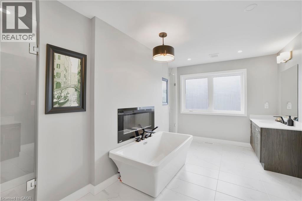 116 BEDROCK Drive - Image 32